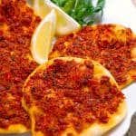 Lahmacun – mehr als nur türkische Pizza