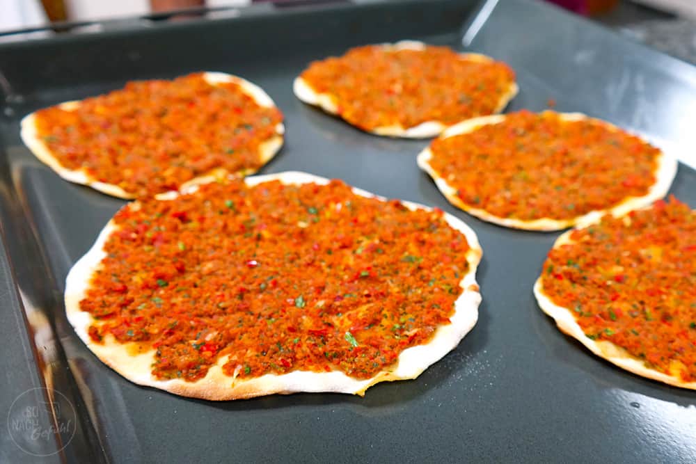 Lahmacun – mehr als nur türkische Pizza
