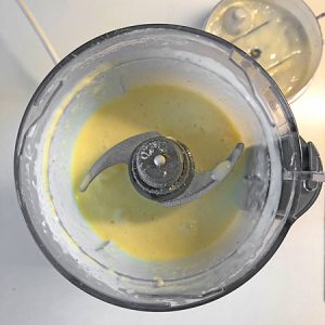 Zitronensauce im Mixer mixen