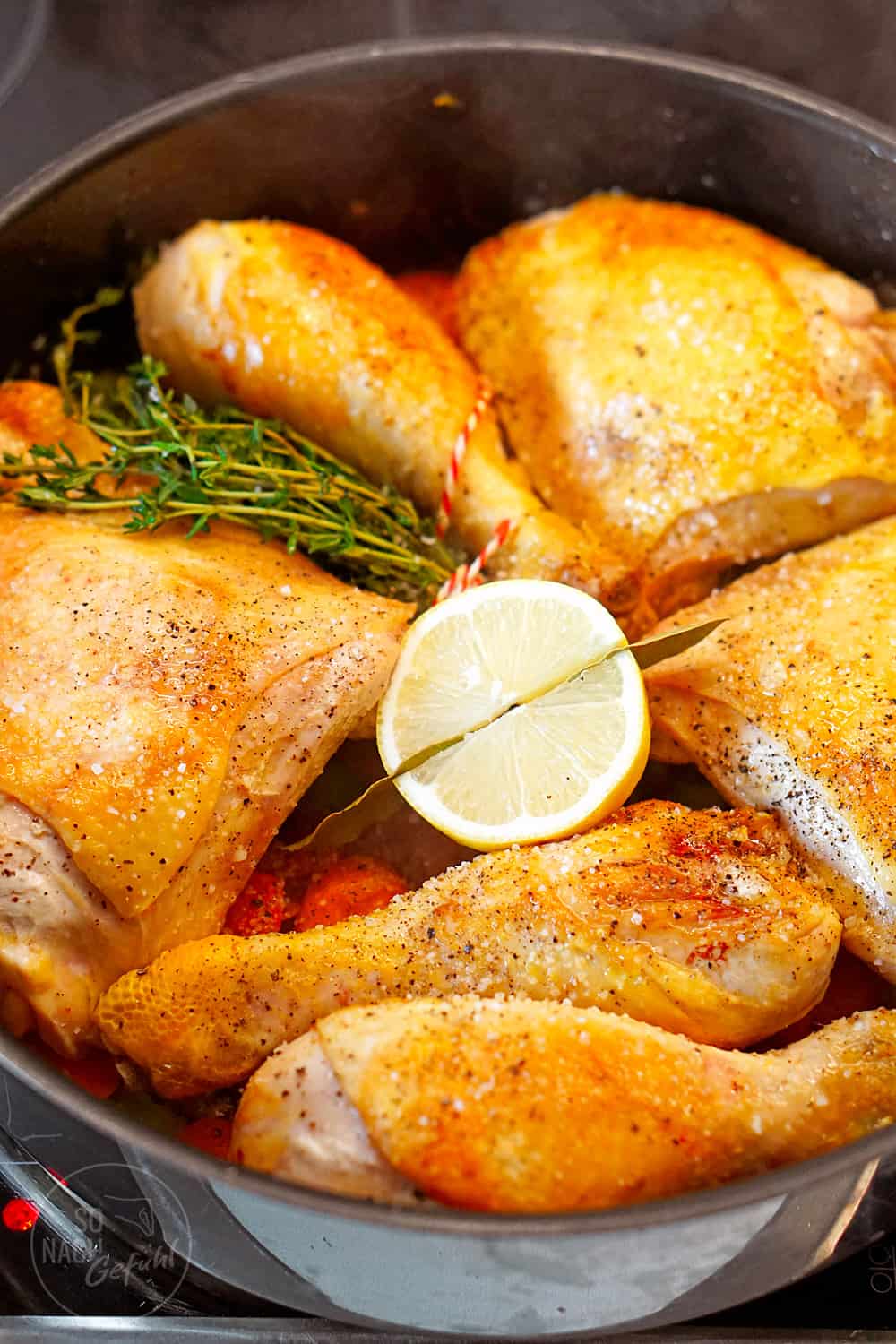 Huhn beim Ofenschmoren