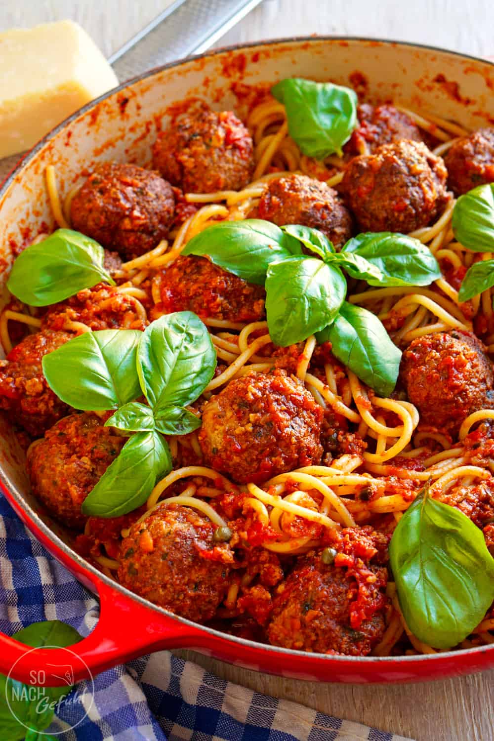 Marinara Meatballs mit Spaghetti