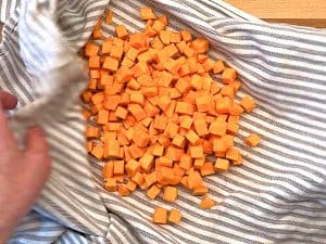 Süßkartoffeln trocknen