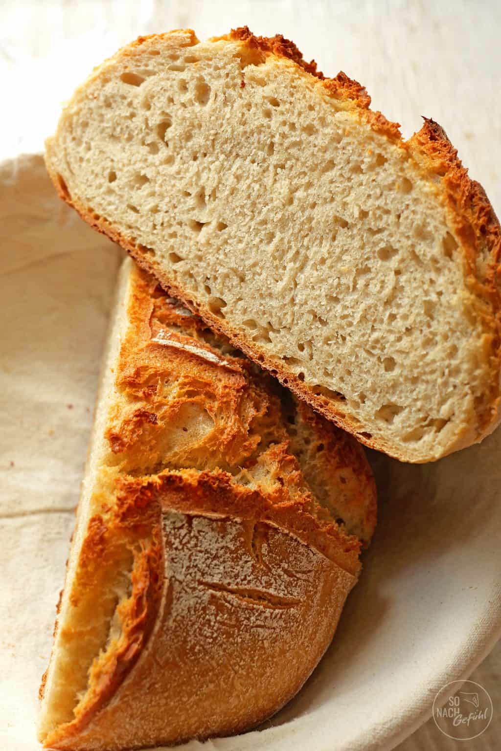 Saftiges Dinkelbrot aus dem Bräter - So nach Gefühl