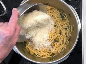 Provolone zugeben