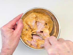 Hühnerfleisch marinieren