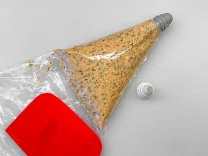 Lachscreme abfüllen