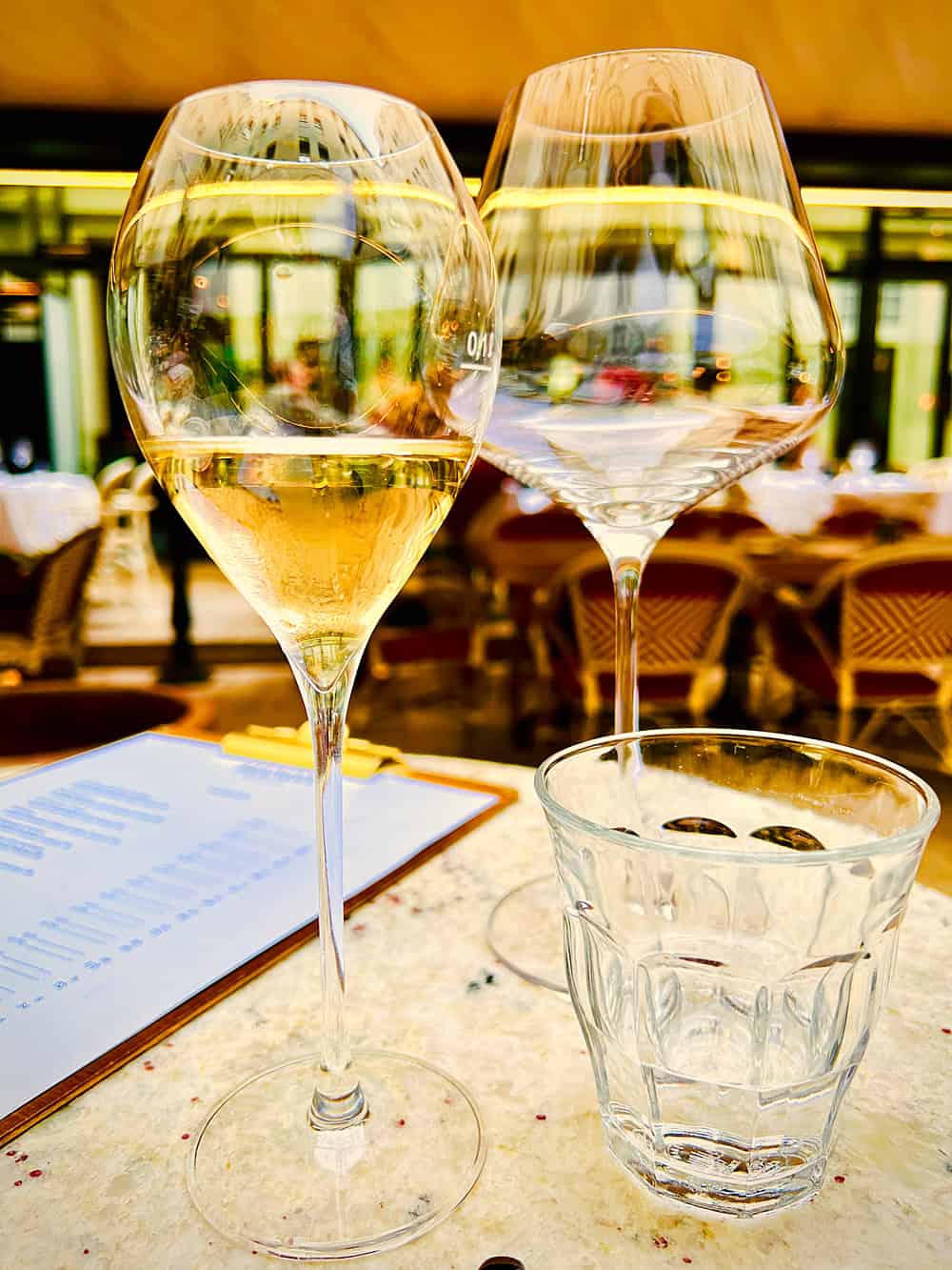 Weingläser im Manon